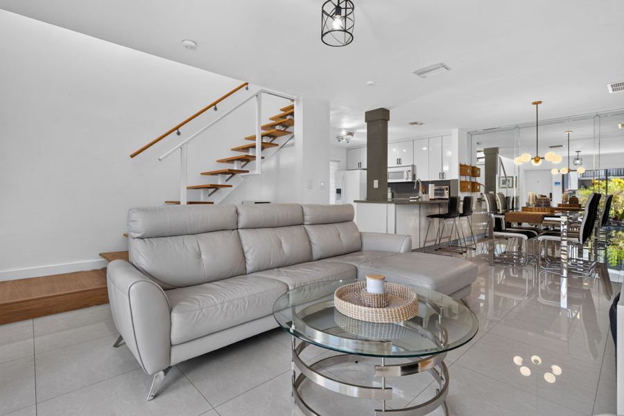 Open living room and floating stair, Miami