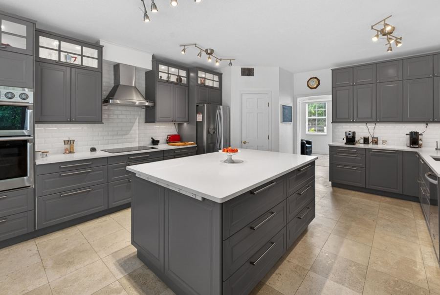 Kitchen island and double ovens, Palmetto Bay